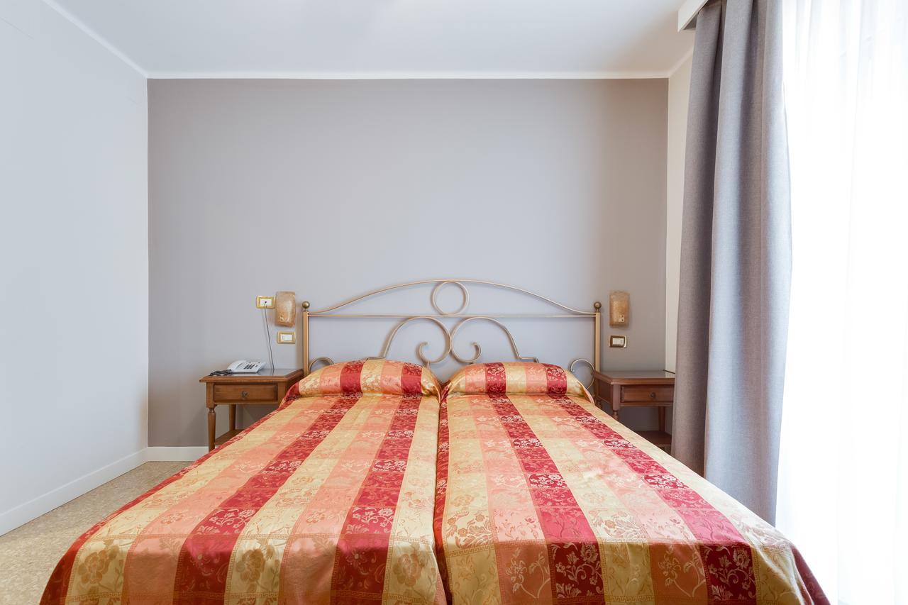 Hotel Europa Garda  Eksteriør billede