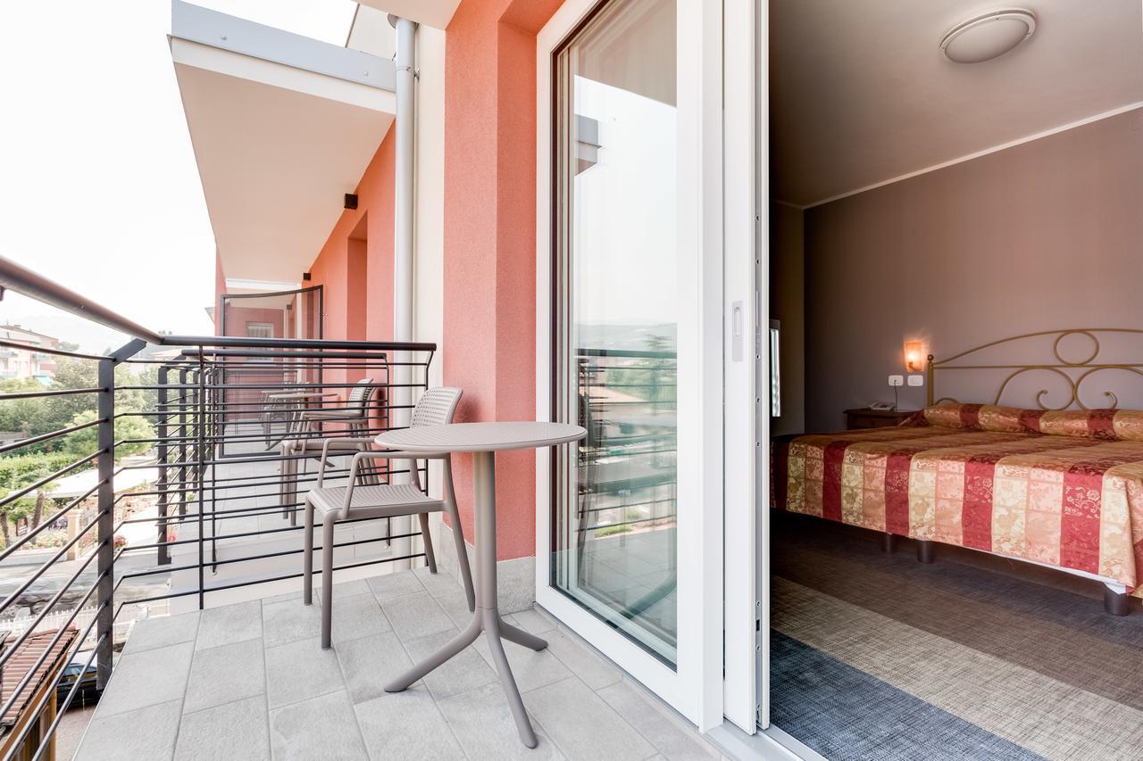 Hotel Europa Garda  Eksteriør billede